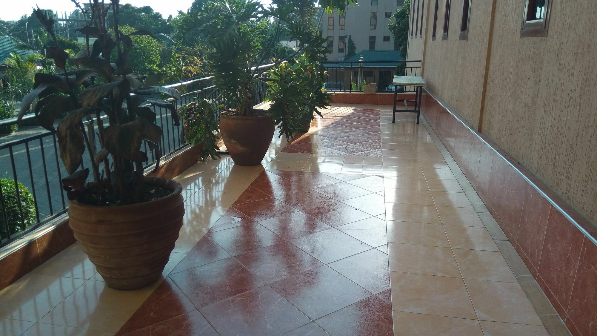 Lush Garden Hotel Arusha Buitenkant foto